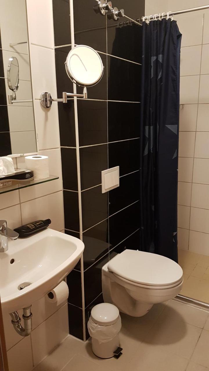 Royal City Hotel Hannover Exteriör bild